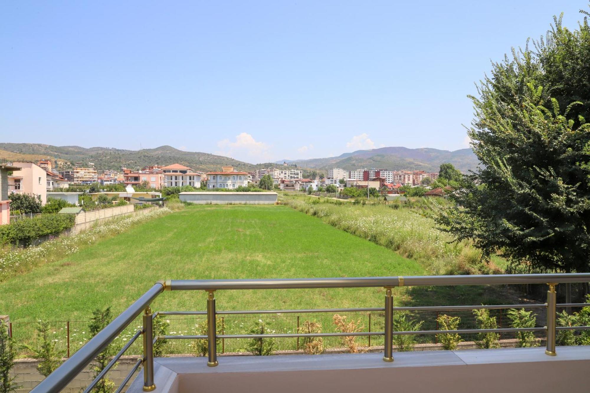 Villa Fjorentin Берат Екстер'єр фото